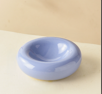 Donutformad kattskål i keramik, blålila
