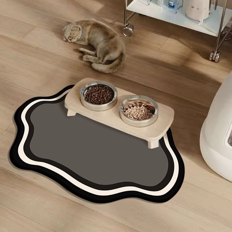 Matmatta för hund och katt i vågform, mörkgrå med beige kant